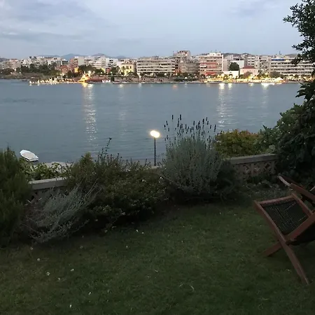 χαλκιδα, σε συγκρότημα με κήπο Karababás